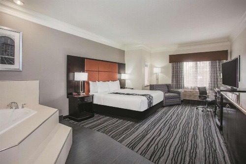 La Quinta Inn & Suites by Wyndham Dublin Pleasanton image 5